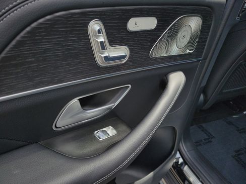 Certified 2025 Mercedes-Benz GLS 580 4MATIC image 8
