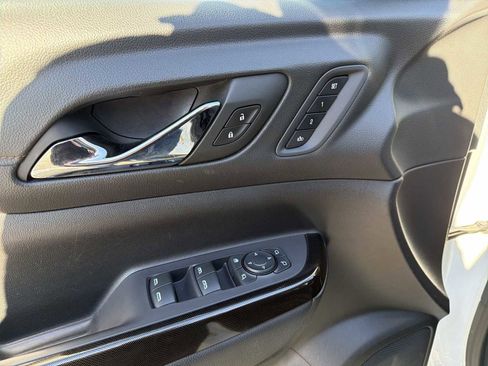 Used 2022 GMC Acadia AT4 w/ Preferred Package image 22