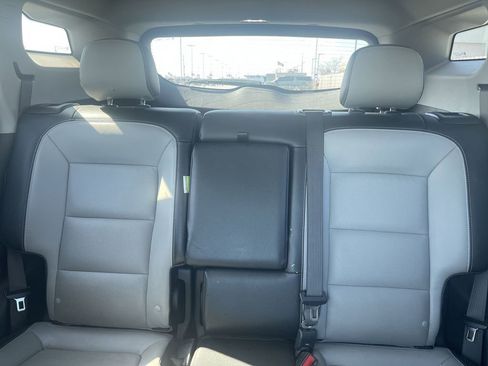 Used 2022 GMC Terrain SLT image 21