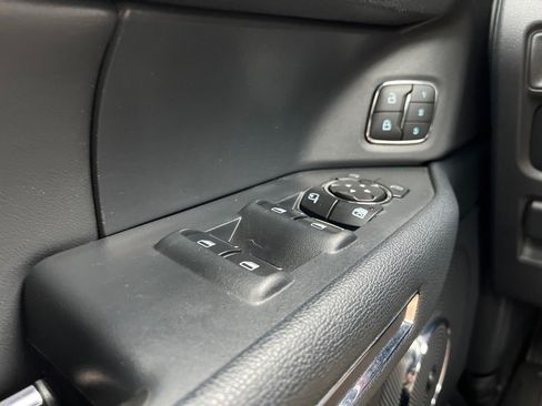 Used 2022 Ford Expedition Max Limited AWD/4WD image 30