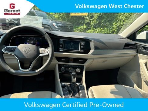 Used 2023 Volkswagen Jetta SE FWD image 13