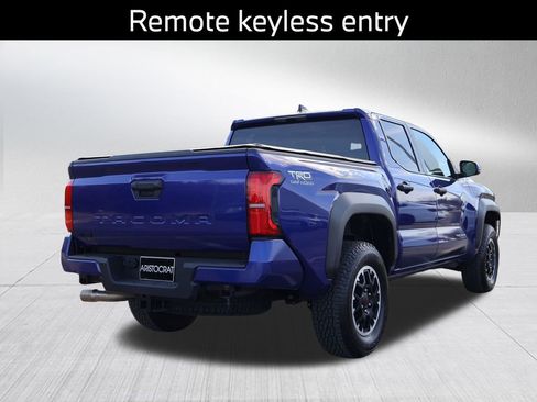 Used 2025 Toyota Tacoma TRD Off-Road AWD/4WD image 8