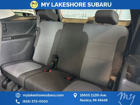 Used 2020 Chevrolet Traverse LT w/ Driver Confidence II Package image 28