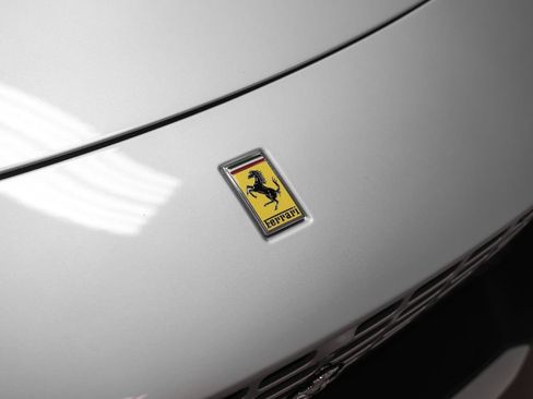 Certified 2025 Ferrari Roma Spider RWD image 3