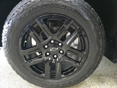 Used 2025 Chevrolet Silverado 1500 LT Trail Boss w/ Convenience Package II image 24