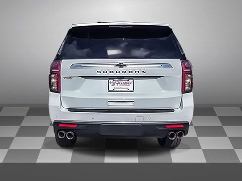 Used 2022 Chevrolet Suburban High Country w/ Max Trailering Package AWD/4WD image 5
