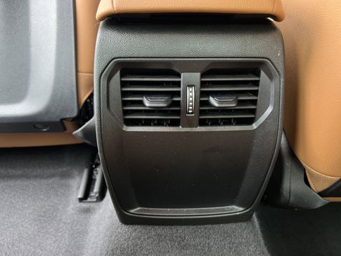 Used 2025 BMW 230i Coupe w/ Convenience Package image 40