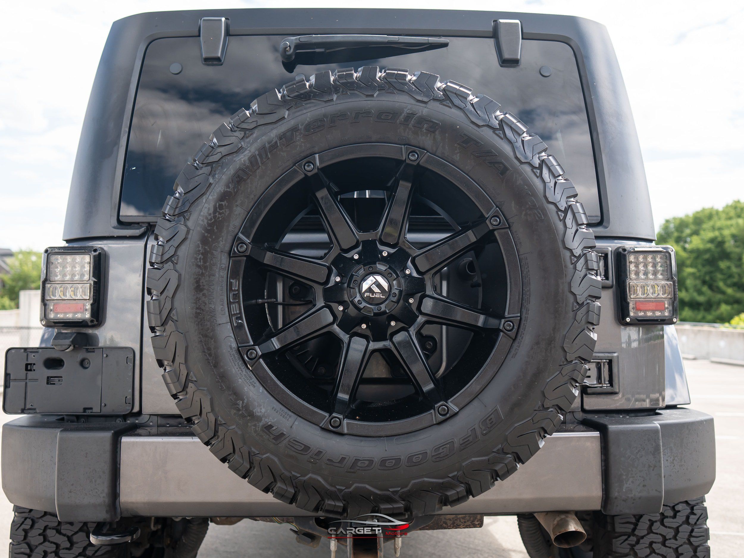 Used 2017 Jeep Wrangler Unlimited Sahara w/ Connectivity Group AWD/4WD image 39