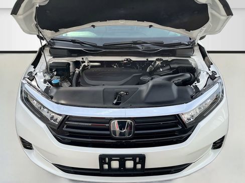 Used 2024 Honda Odyssey Sport image 34