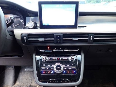 Used 2020 Lincoln Corsair AWD w/ Equipment Group 101A image 15