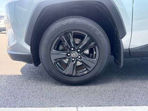 Used 2019 Toyota RAV4 XLE w/ Convenience Package AWD/4WD image 8