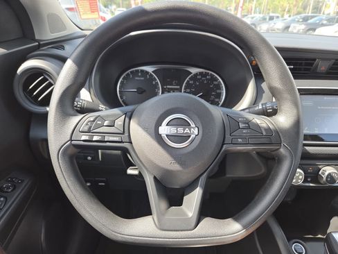 Used 2025 Nissan Kicks Play S FWD image 8
