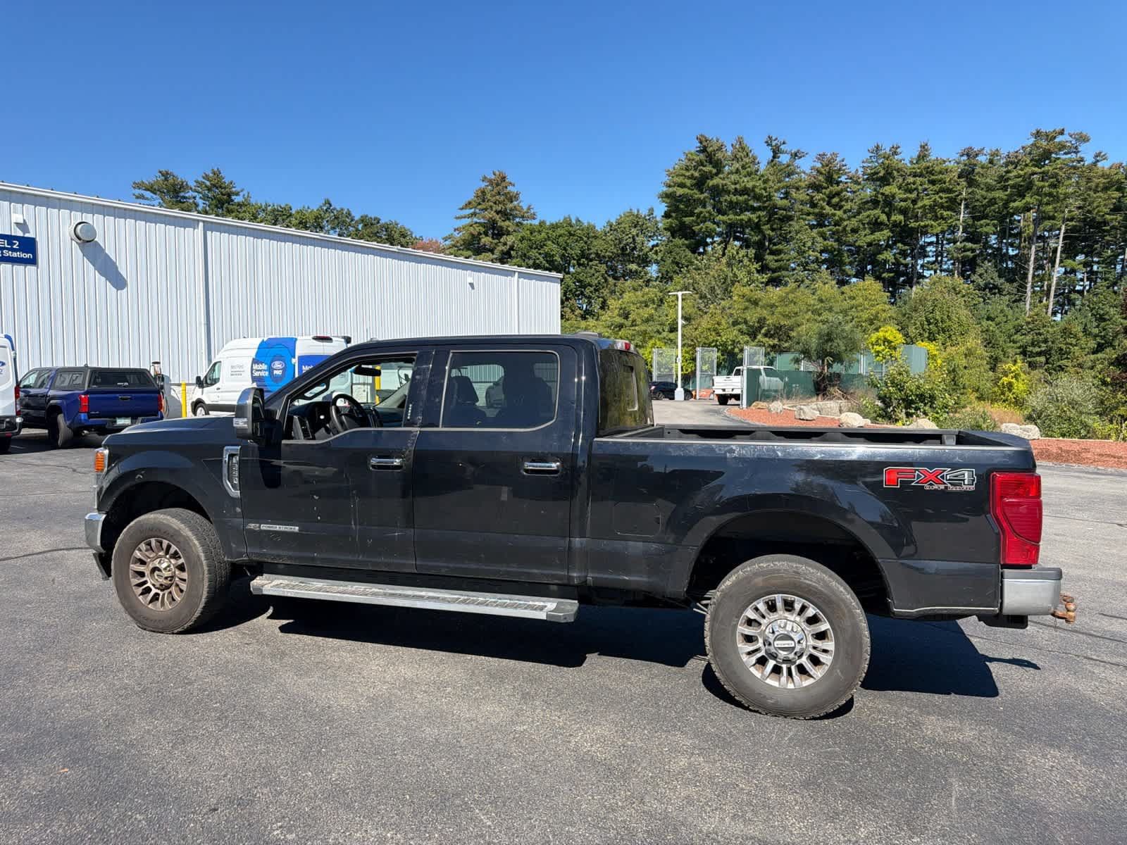 Used 2022 Ford F250 XLT w/ XLT Premium Package AWD/4WD image 9
