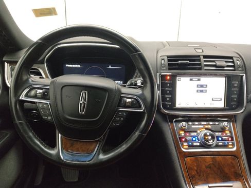 Used 2018 Lincoln Continental Reserve w/ Rear-seat Package FWD image 22