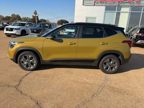 Used 2024 Kia Seltos S image 2