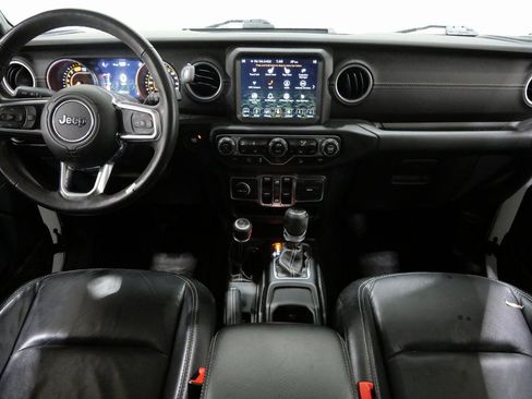 Used 2018 Jeep Wrangler Unlimited Sahara image 11