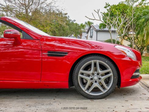Used 2015 Mercedes-Benz SLK 250 image 11