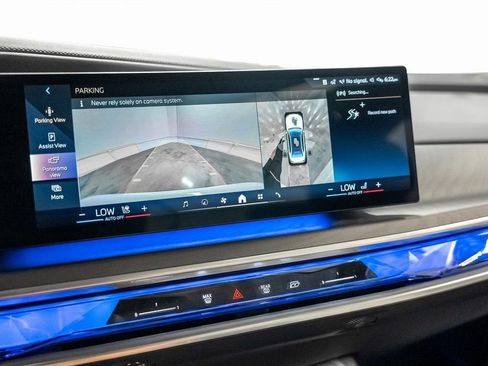 Used 2023 BMW 740i w/ Luxury Rear Seating Package image 47