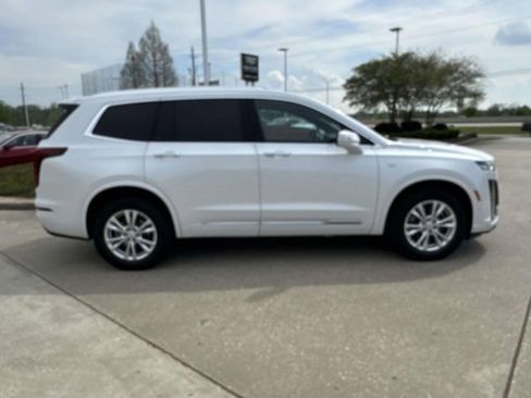 Used 2024 Cadillac XT6 Luxury AWD/4WD image 4