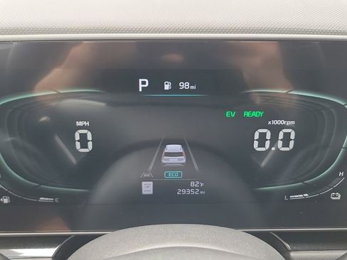 Used 2023 Kia Niro EX FWD image 22