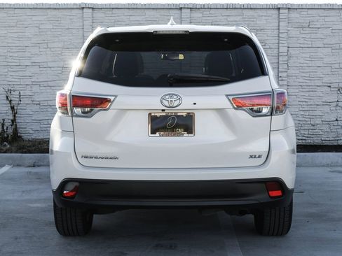 Used 2015 Toyota Highlander XLE FWD image 10
