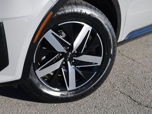 Used 2022 Kia Sorento EX image 24