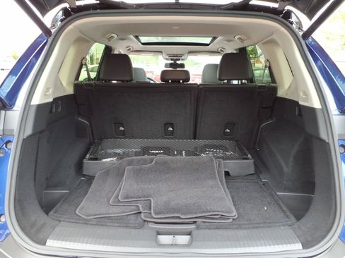 Used 2023 Nissan Rogue Platinum AWD/4WD image 12