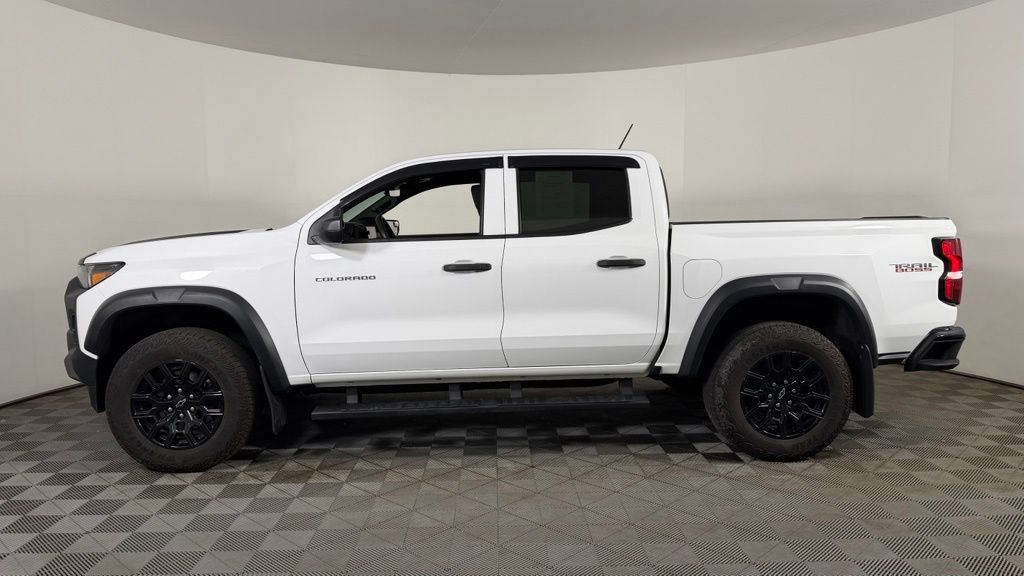 Used 2023 Chevrolet Colorado Trail Boss w/ Advanced Trailering Package AWD/4WD image 5
