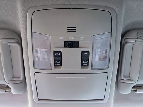 Used 2018 Toyota RAV4 XLE w/ All Weather Liner Package FWD image 27