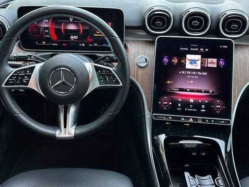 Used 2025 Mercedes-Benz C 300 4MATIC Sedan image 14