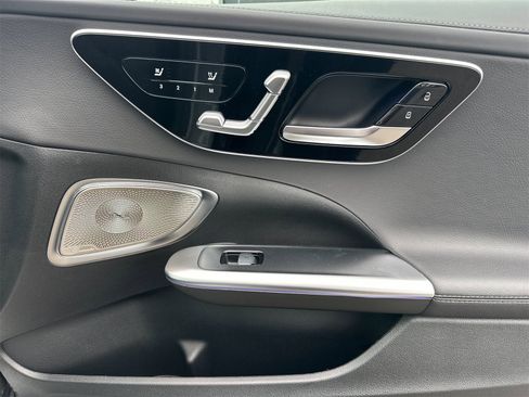 New 2025 Mercedes-Benz C 300 Sedan image 18
