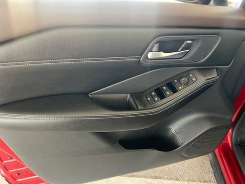 Certified 2023 Nissan Rogue SV w/ SV Premium Package AWD/4WD image 7