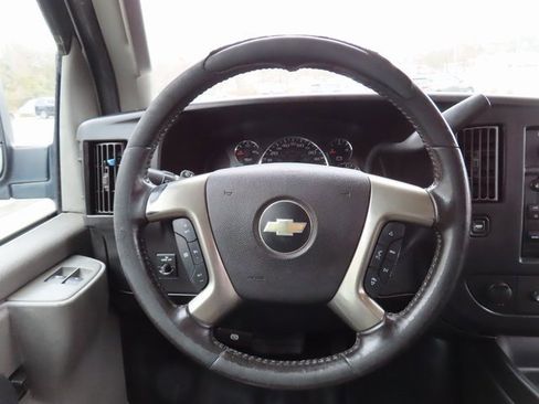 Used 2018 Chevrolet Express 2500 w/ Driver Convenience Package image 14