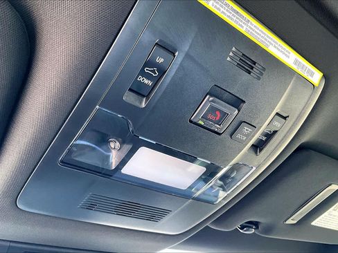 Used 2025 Lexus UX 300h FWD w/ Accessory Package (Z2) image 33