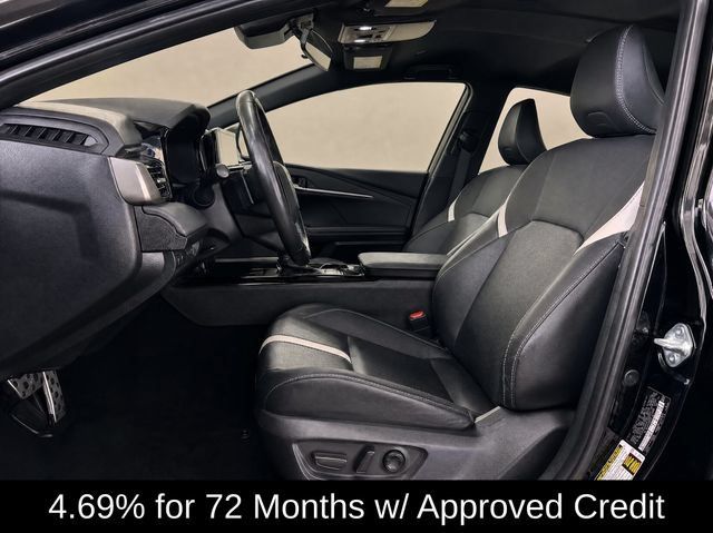 Used 2025 Toyota Camry SE FWD image 11