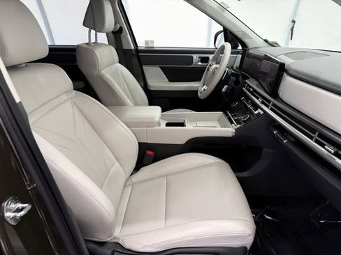 Used 2025 Hyundai Santa Fe SEL image 25