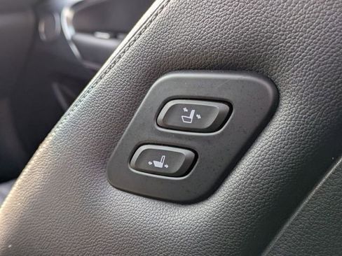 Used 2019 Genesis G70 3.3T Advanced image 33