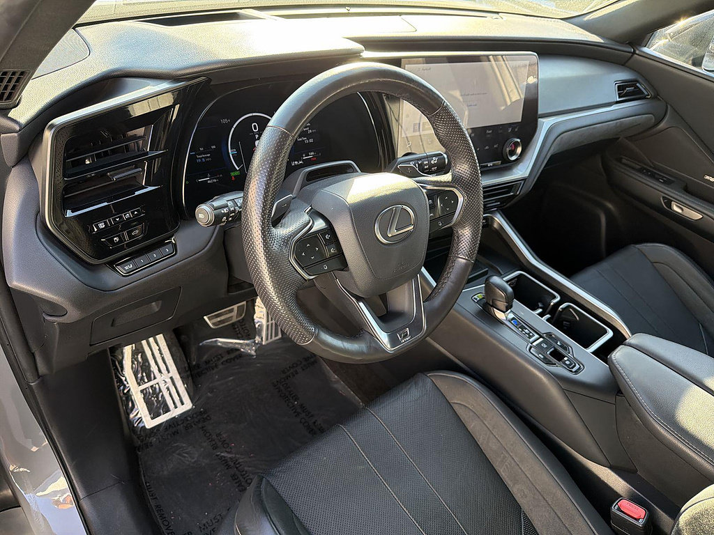 Used 2024 Lexus TX 500h AWD w/ Technology Package image 9