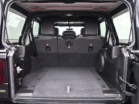 Used 2021 Jeep Wrangler Unlimited Sahara image 32