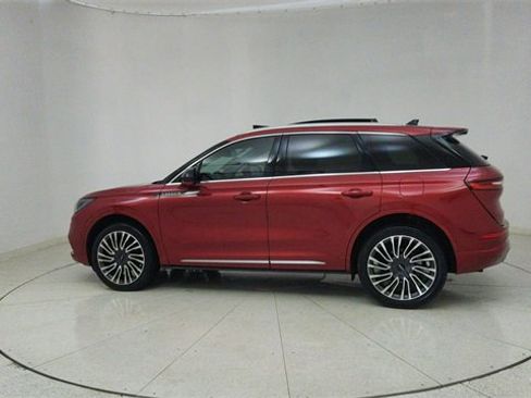 Used 2022 Lincoln Corsair Standard w/ Premium Package image 67