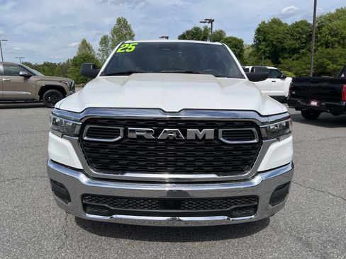 Used 2025 RAM 1500 Big Horn AWD/4WD image 36