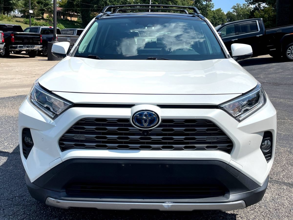 Used 2020 Toyota RAV4 Limited AWD/4WD image 7
