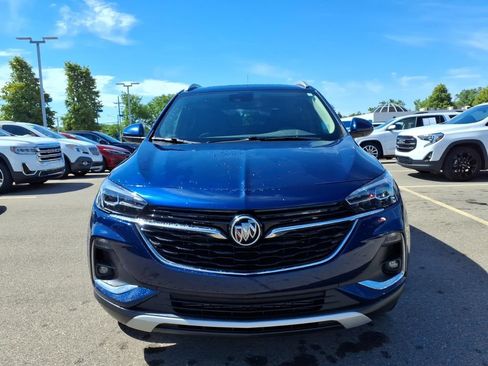 Used 2023 Buick Encore GX Essence w/ Experience Buick Package FWD image 2