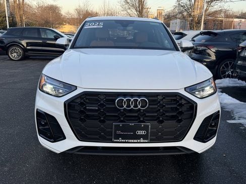 Used 2025 Audi Q5 2.0T Premium w/ Convenience Plus Package image 2