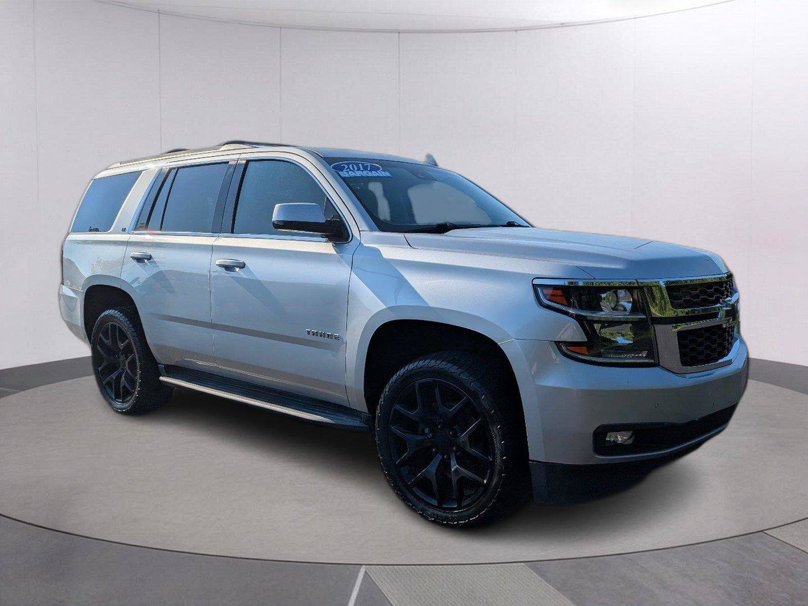 Used 2017 Chevrolet Tahoe LT w/ Luxury Package RWD image 9