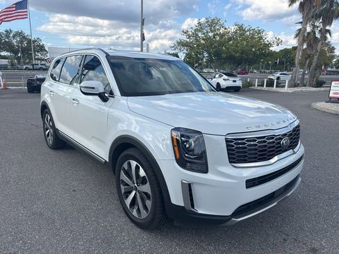 Used 2020 Kia Telluride S w/ S 8 Passenger Seating Package FWD image 4