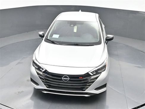 New 2025 Nissan Versa SR w/ Trunk Package image 28