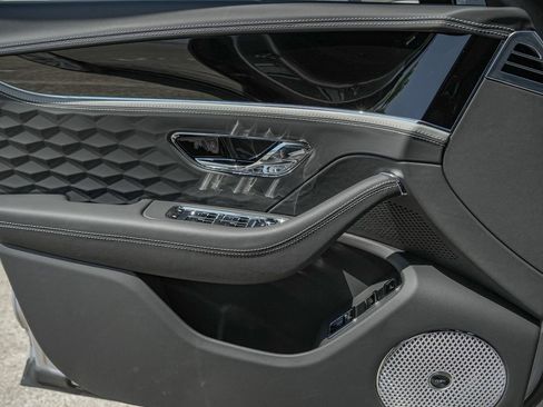 New 2025 Bentley Flying Spur Plug-In Hybrid AWD/4WD image 34