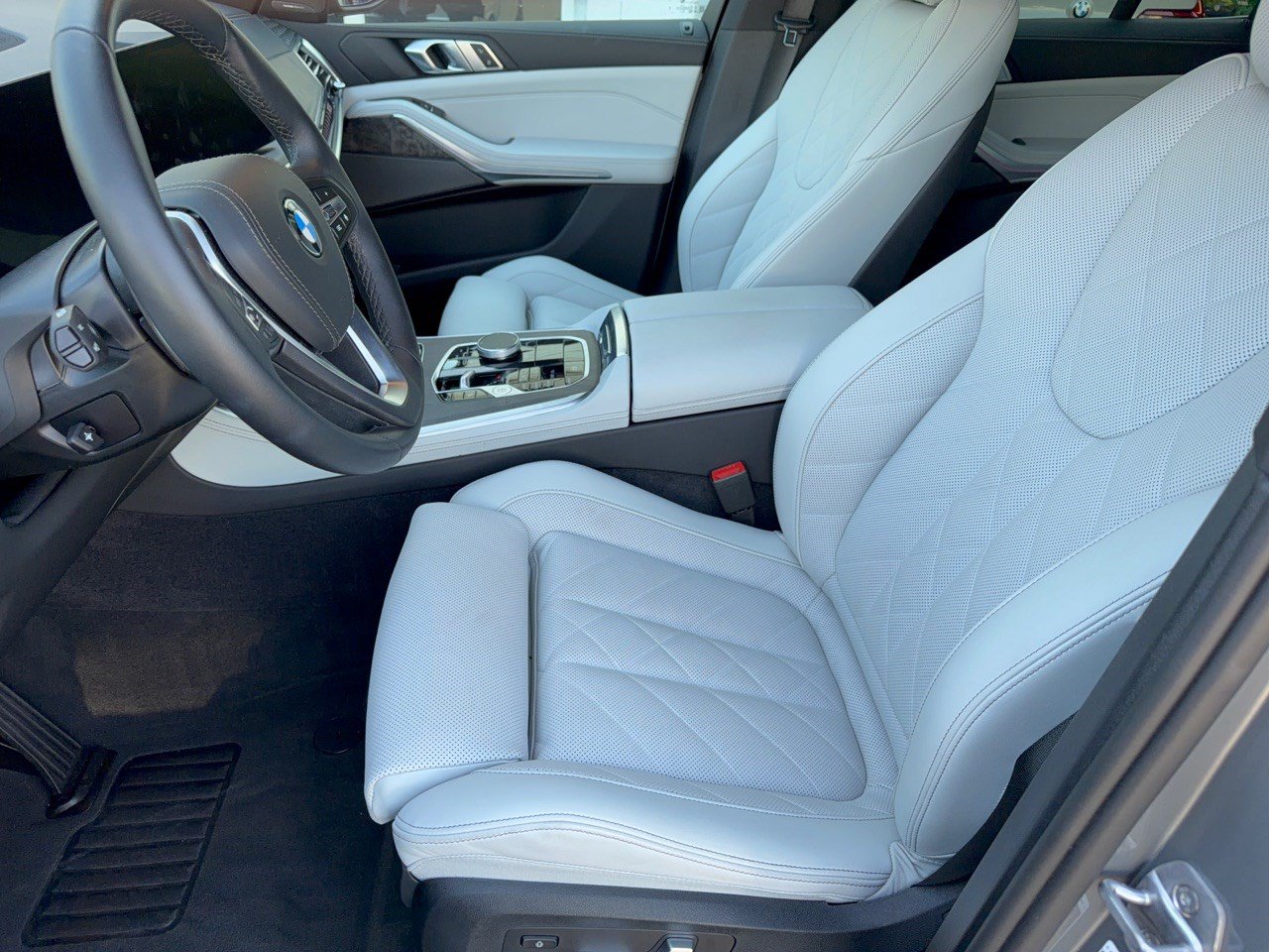 Used 2026 BMW X5 sDrive40i w/ Premium Package RWD image 5
