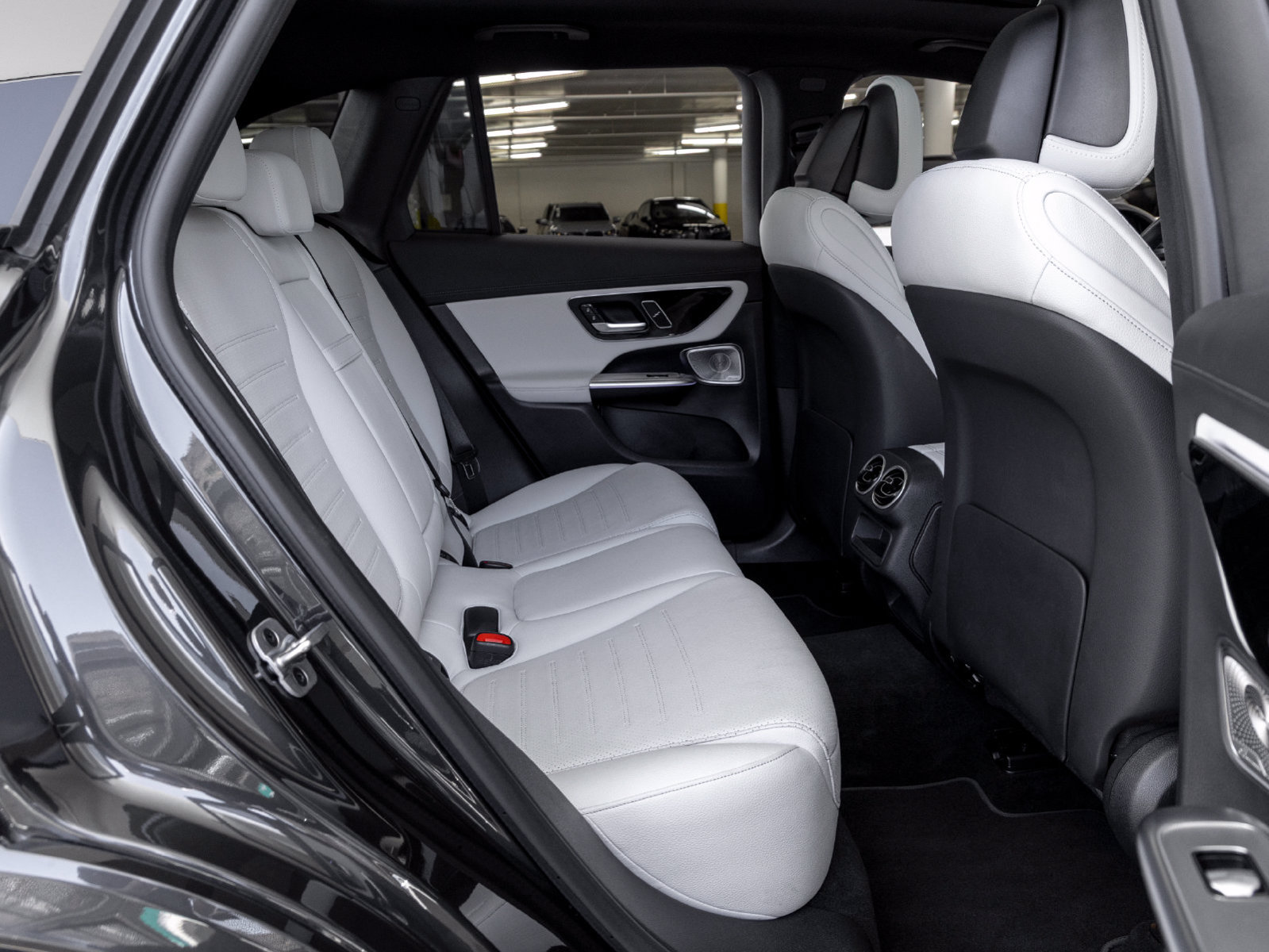 Certified 2026 Mercedes-Benz GLC 300 image 26